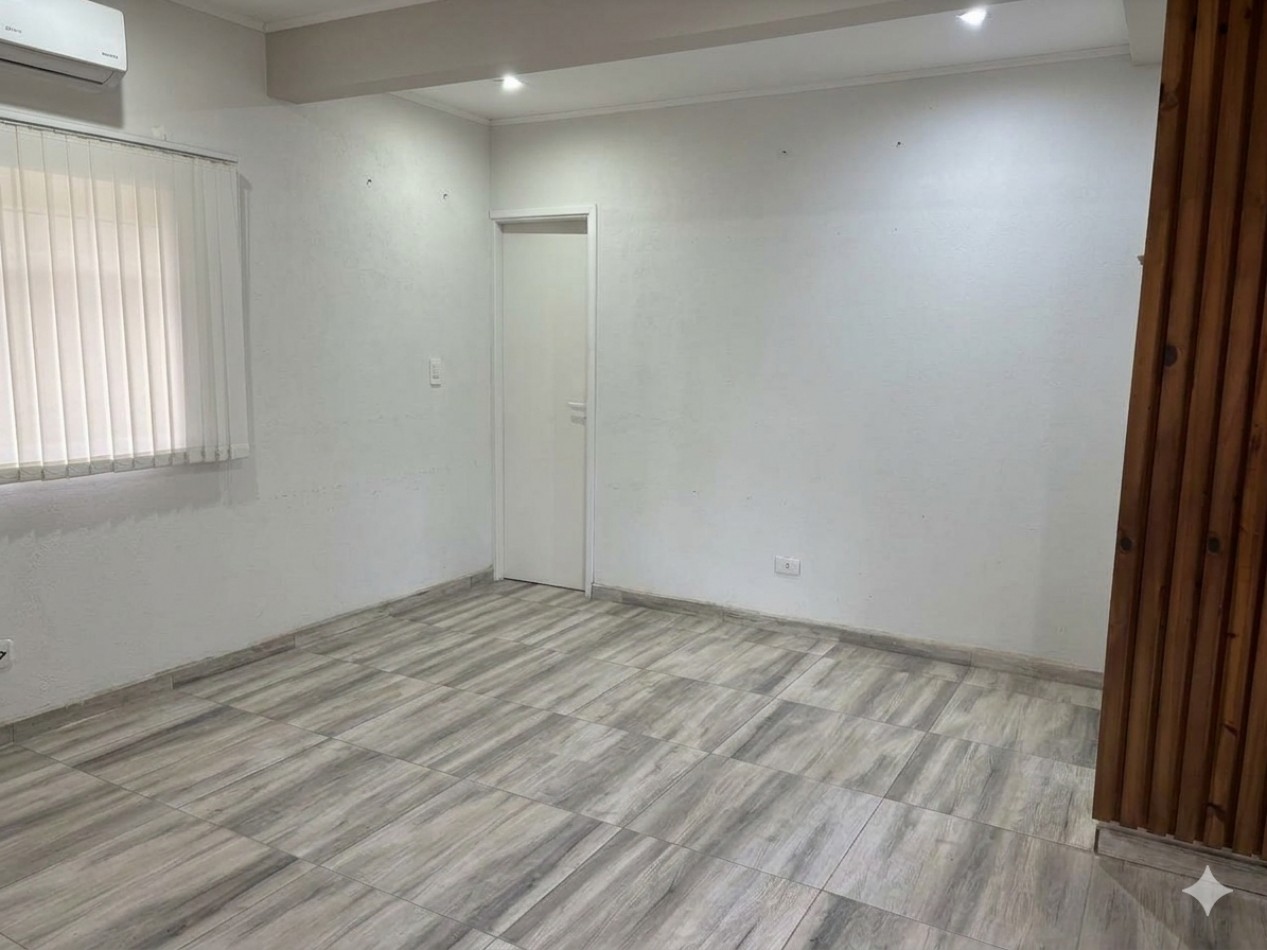 Excelente Local / Oficina / Estudio Profesional en 2 Plantas 