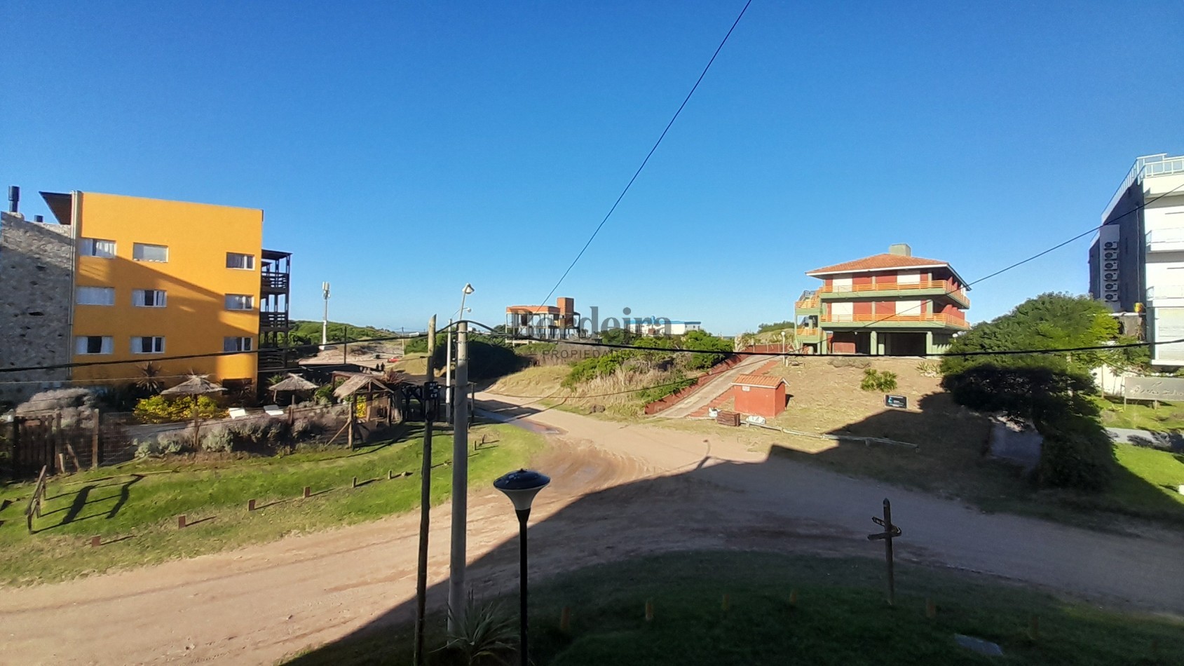 Venta Departamento Villa Gesell con cochera y baulera