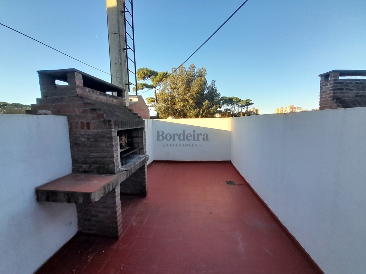 Venta triplex Villa Gesell 4 ambientes zona centro