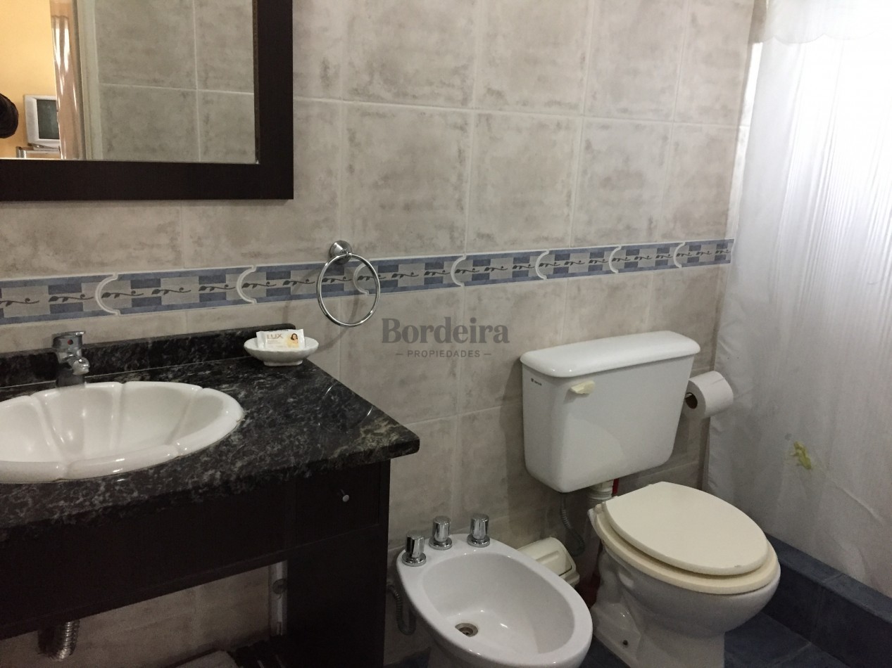 Alquiler anual departamento en Valeria del mar