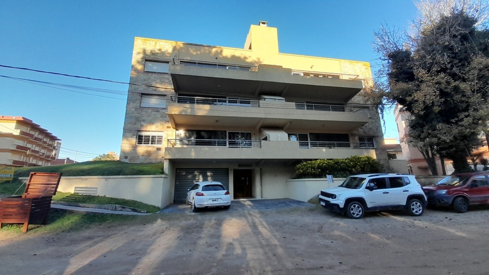 Venta Departamento 2ambientes con cochera Villa Gesell Zona Norte