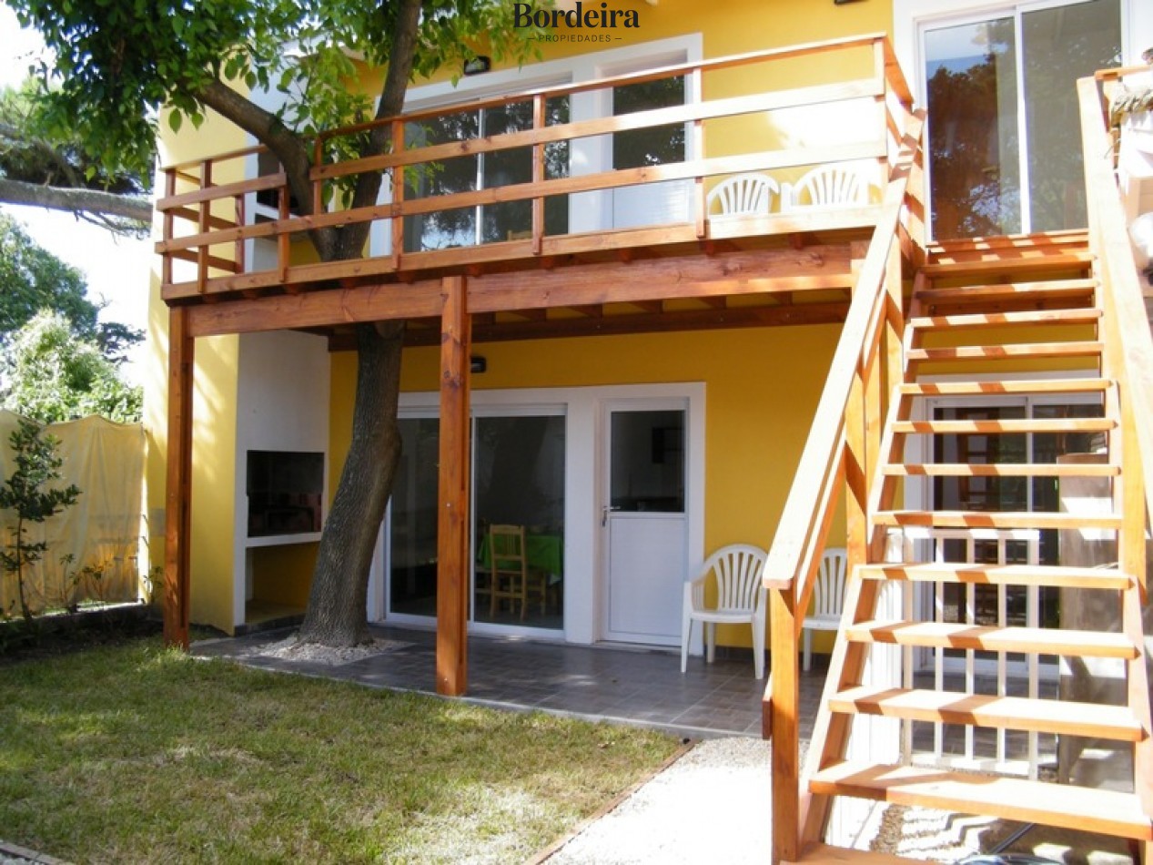 Venta Villa Gesell Departamentos Complejo de 6 unidades cerca del mar