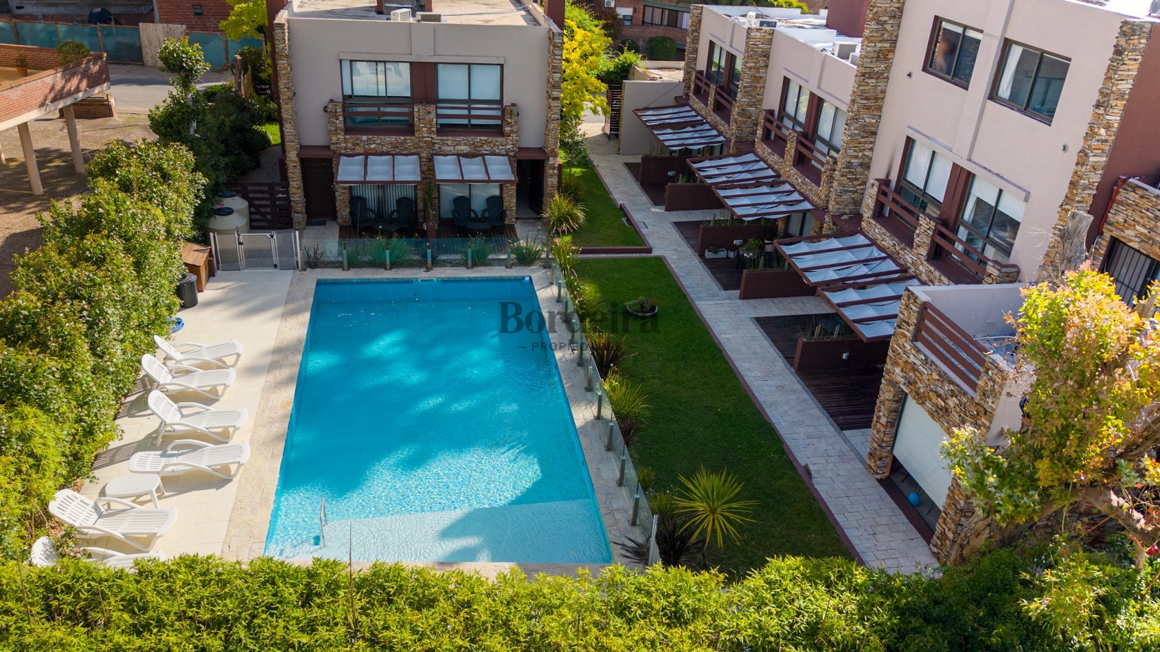 Venta departamento triplex en Pinamar Chico