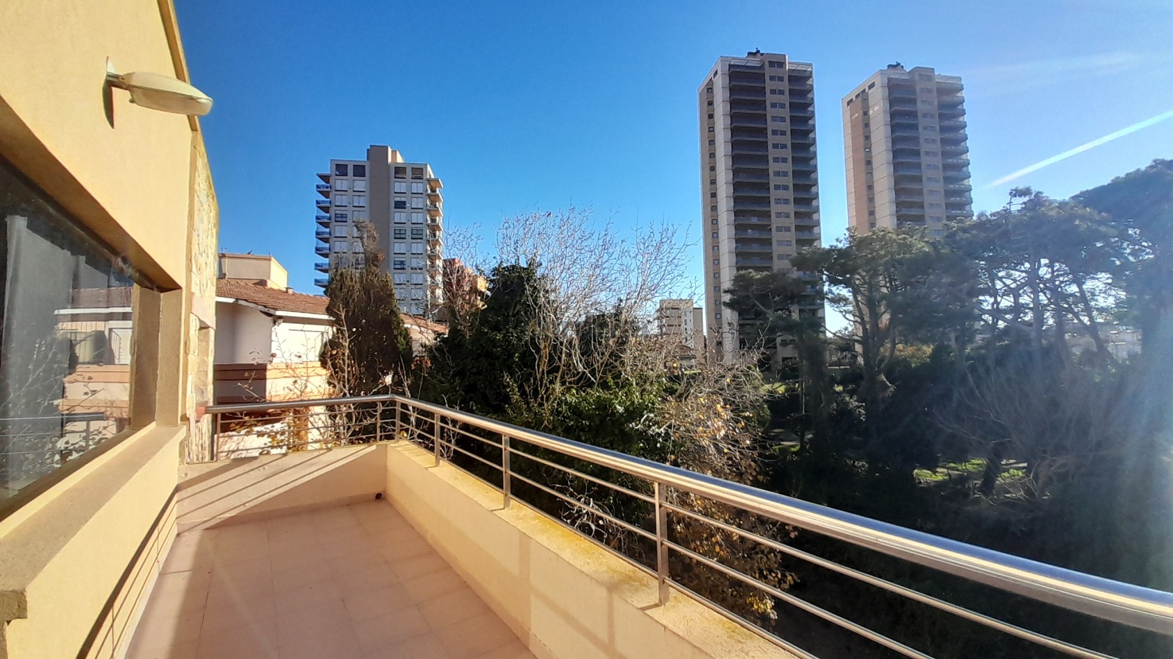 Venta Departamento 2ambientes con cochera Villa Gesell Zona Norte