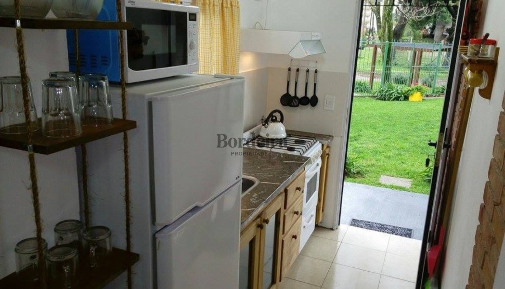 Venta Villa Gesell Departamentos Complejo de 6 unidades cerca del mar