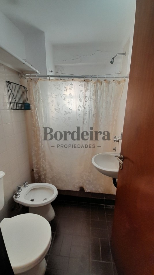 Venta Departamento Villa Gesell con cochera y baulera