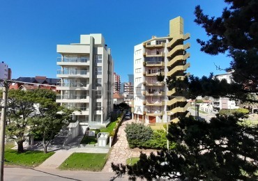 Venta Departamento Villa Gesell con cochera Zona centro